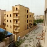شقة للبيع بفيللا فى مدينة العبور ـ الحى الرابع فلل بموقع مميز