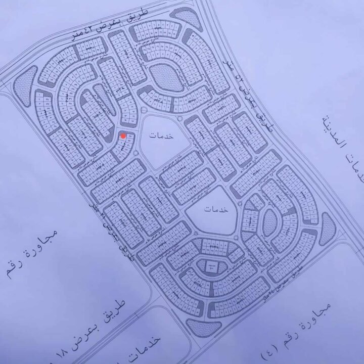 للبيع ارض موقع مميز جدا حى 32 مجاور 3 قطعه الارض ناصيتين