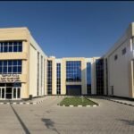 للبيع بالخمائل دور كامل طبى / ادرى مساحه 870 م متشطب بالكامل