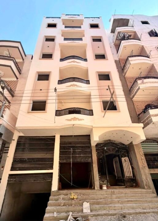 بيت للبيع بحي جامعه علي مساحه 155م