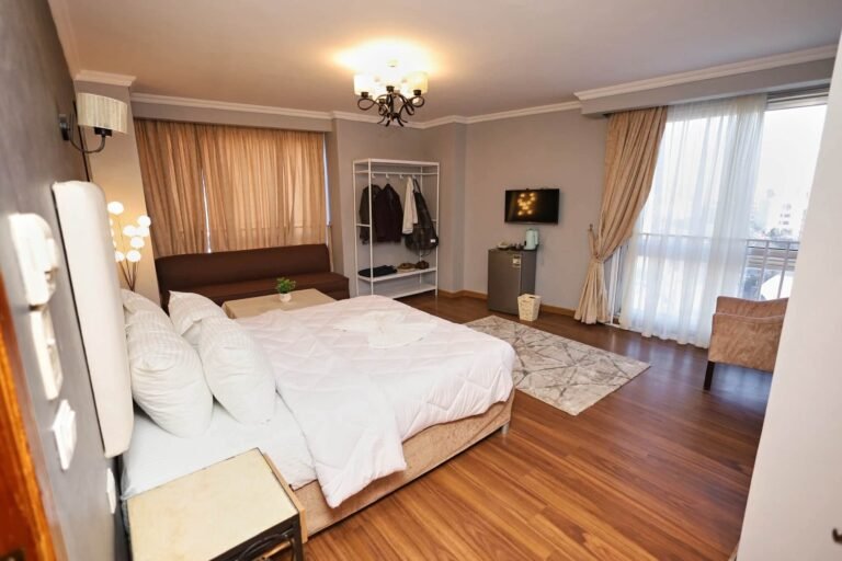 شقه فندقيه للايجار اليومي والشهري المهندسين ميدان سفنكس الرئيسي