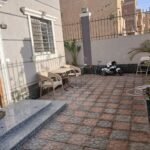 فيلا مستقله مميزه امام القريه الكونيه بمنطقه ابني بيتك الثانيه مفروشه بالكامل وجاهزه للسكن