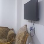 شقة مفروشة للإيجار بالحي الثاني مجاورة اولى بجوار المحور (بدون سمسرة)