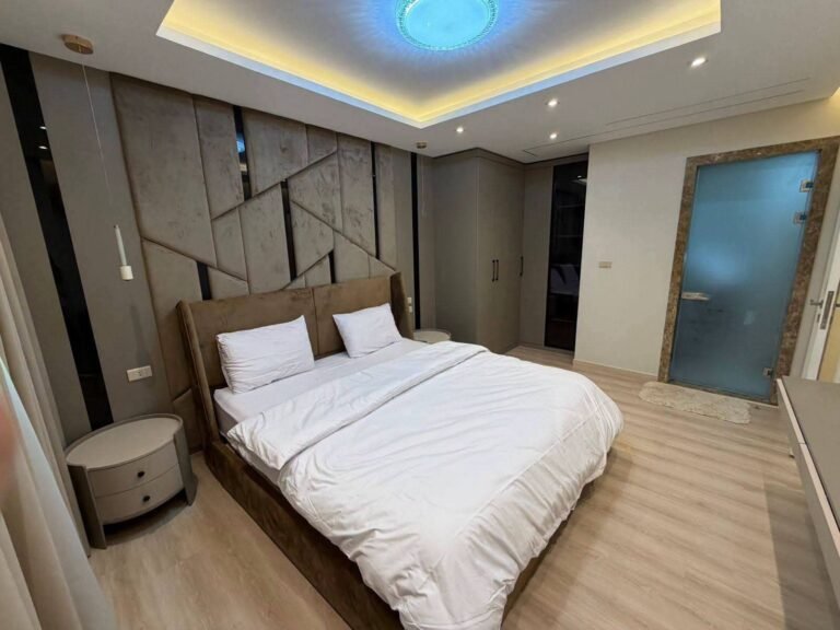 شقه فندقيه للايجار اليومي والشهري المهندسين شارع طيبه من جامعه الدول