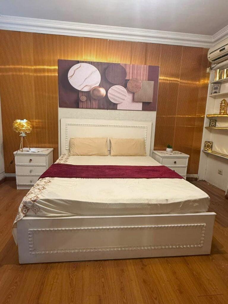 متاحه الان من المالك مباشره للايجار اليومي والشهري المهندسين أمام مشتل العلمين من احمد عرابي الرئيسي