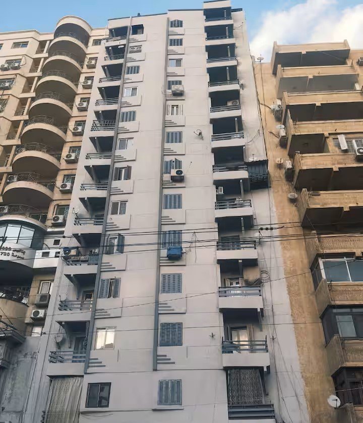 3 شارع صبري، جناكليس، بجوار فتح الله ماركت.