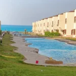 قرية بيرلا الساحل الشمالي